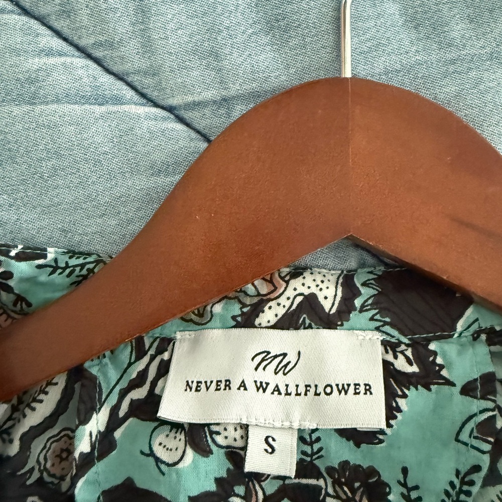 Never a Wallflower Block Print top, NWT, Small - Picture 8 of 11